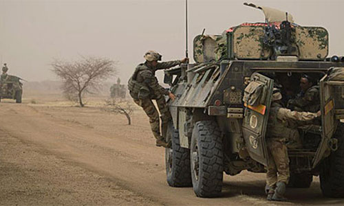 Soldados franceses heridos en ataque con morteros en Mali